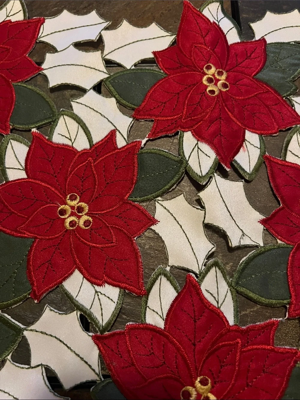 Vintage Set of Two Festive Holiday Poinsettia Placemats-EUC *like new condition*